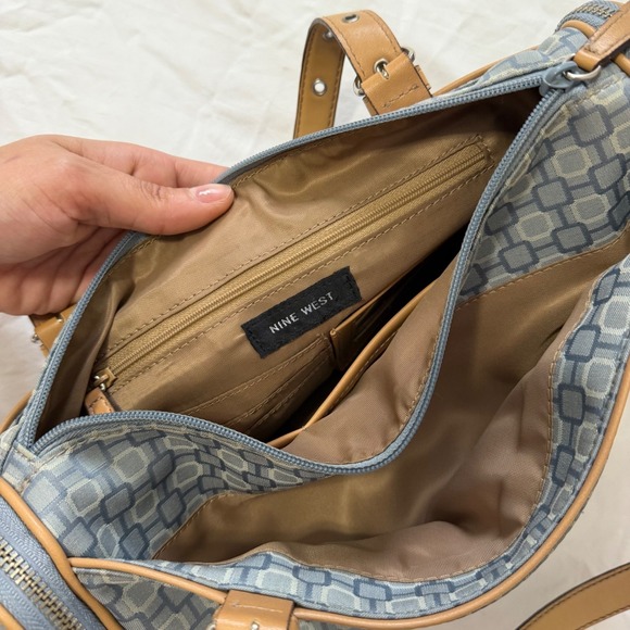 Nine West Shoulder Bag Blue Gray Pattern Tan Leather Trim Zip Top - Picture 2 of 4